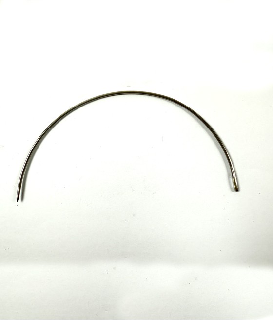 AIGUILLE COURBE PIQUER 124 MM