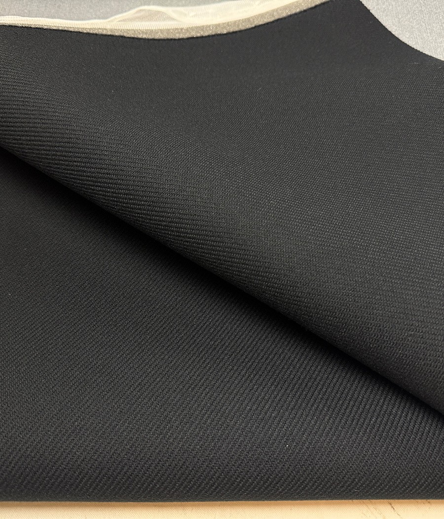 TISSU AUTOMOBILE DIAGONAL NOIR + MOUSSE LAIZE 150cm